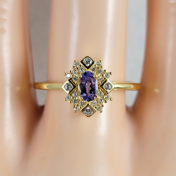 Antique Style 1/4ct Natural Tanzanite Ring - Picture 7 of 16